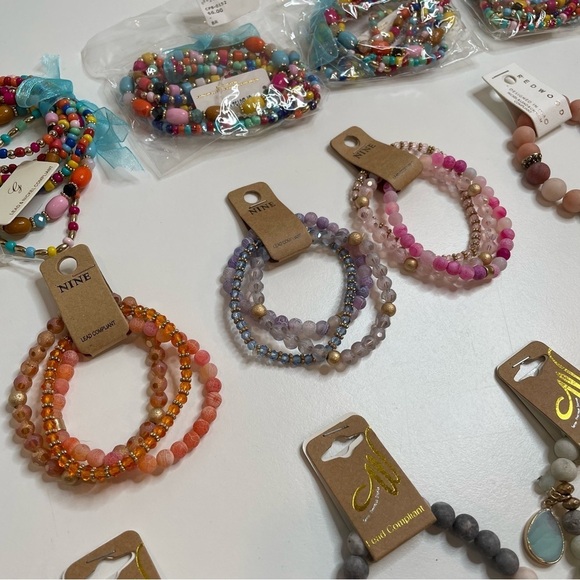 Set of 13 Bead Bracelets NEW Rainbow Marbled Pineapple Teardrop Costume Jewelry - Picture 3 of 6